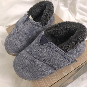 Toms slipper toddler shoe 6